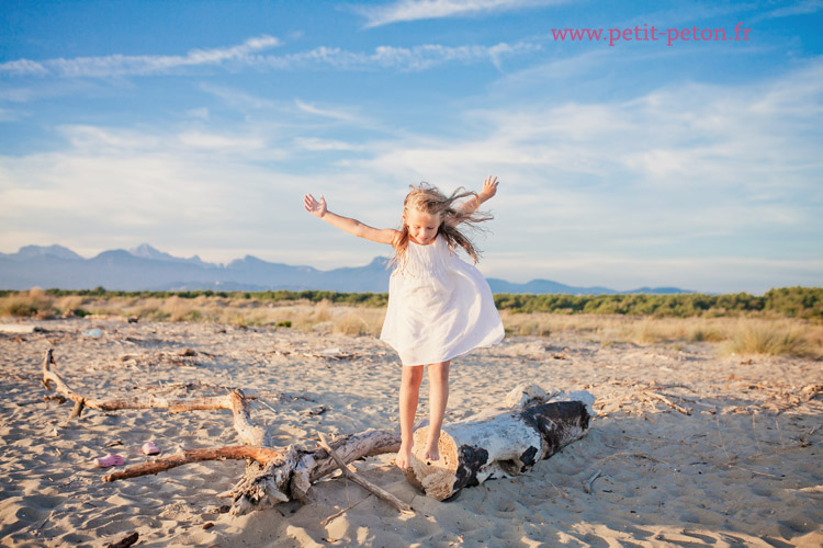 Séance photo au bord de mer - Photographe lifestyle enfant