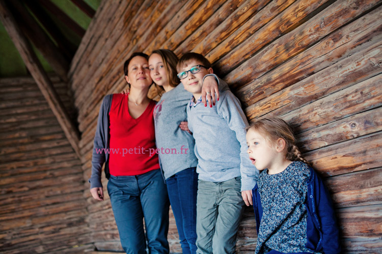 Photographe famille Paris - Séance photo enfant au Buttes de Chaumont