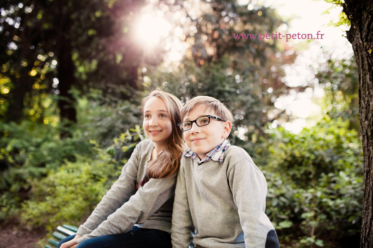 Photographe famille Paris - Séance photo enfant au Buttes de Chaumont