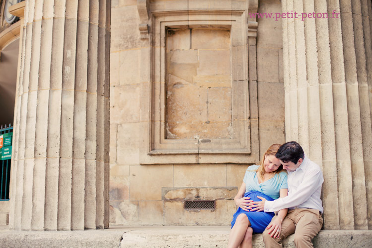 Photos de femme enceinte Paris - Photographe grossesse au parc monceau