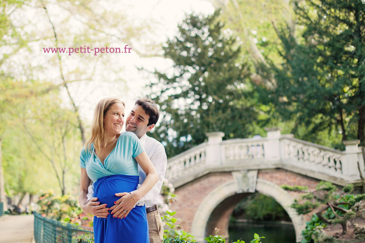 Photos de femme enceinte Paris parc monceau