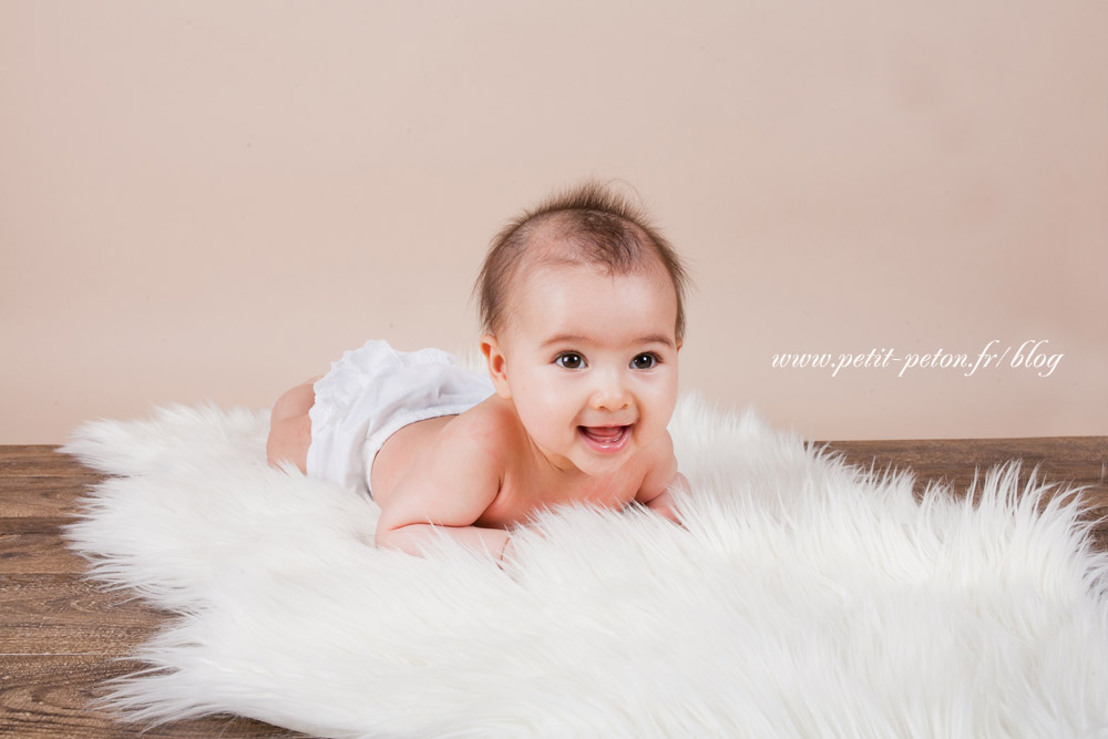 Photographe bébé 6 mois studio Paris 