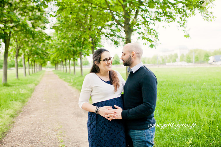 Photographe-femme-enceinte-Paris-extérieur (15)